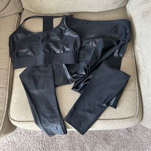 Noli Liquid Leggings Set